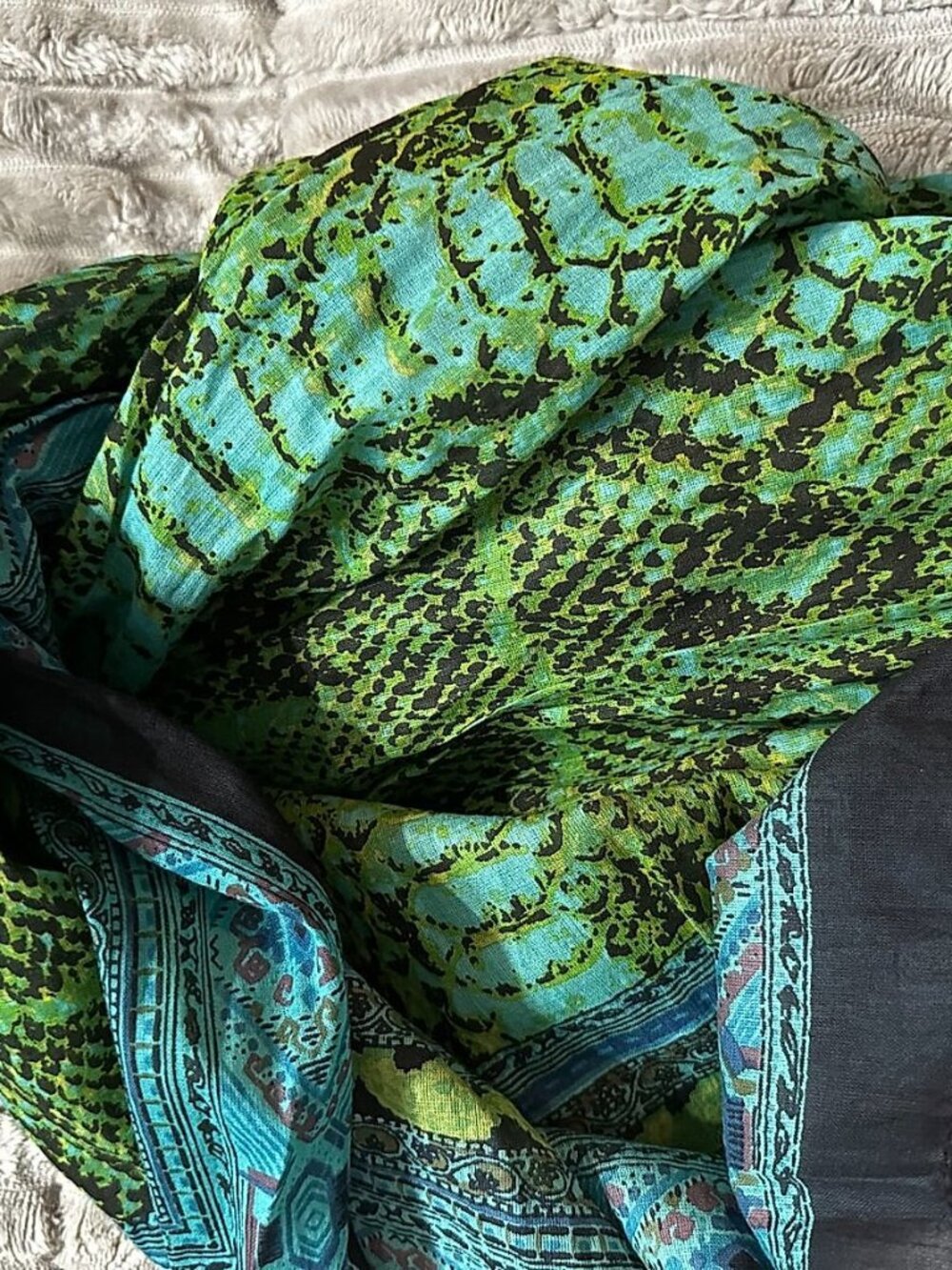 Cynthia Rowley Green & Turquoise Snakeskin Print Silk Blend Shawl Wrap
